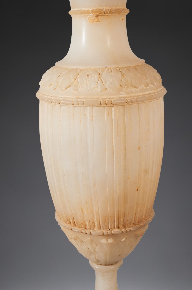 Paire de vases en albâtre , Milieu du XIXe siècle (1830),  Italie -photo-3