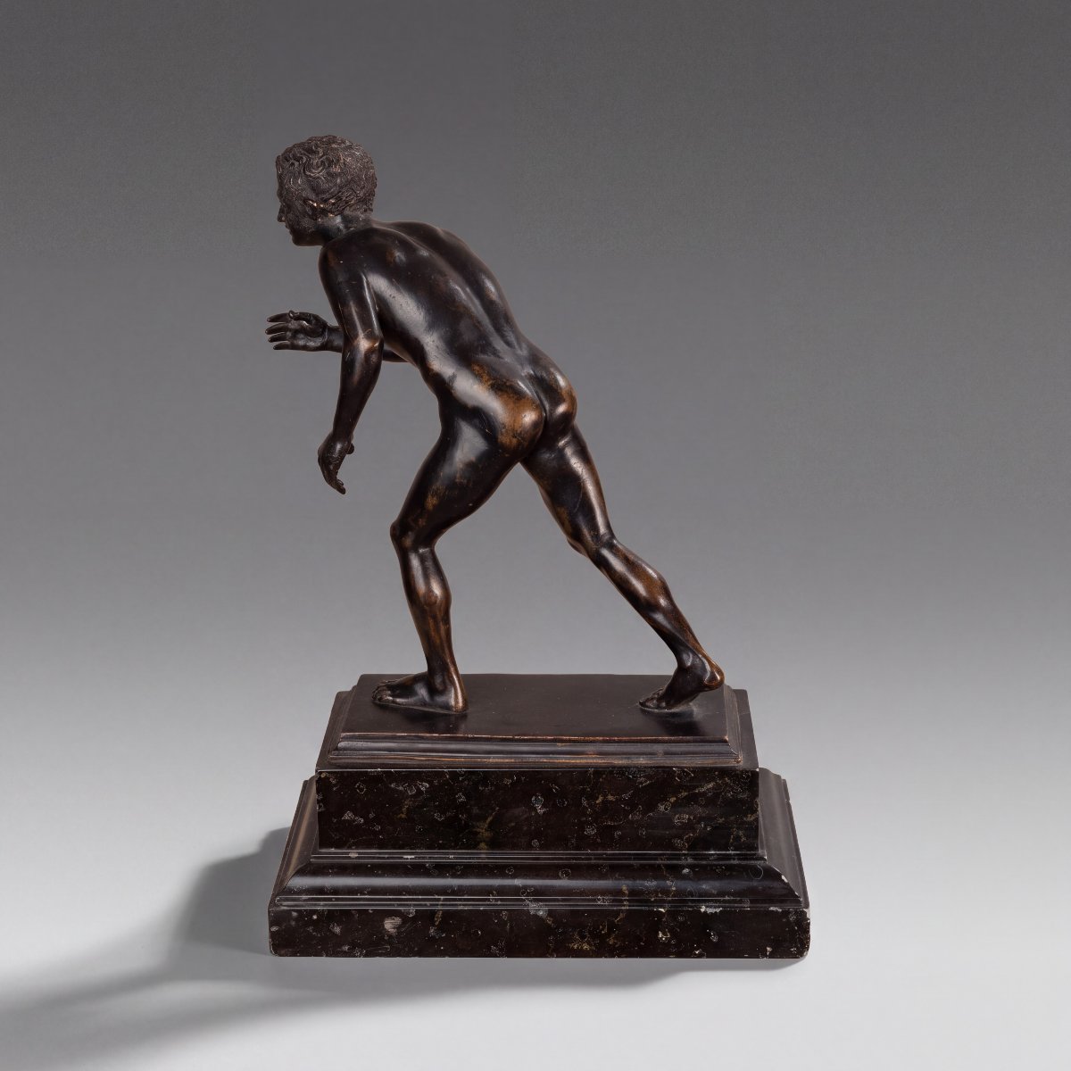 Sculpture en bronze du XIXe siècle issue du Grand Tour intitulée « Le coureur »  -photo-3
