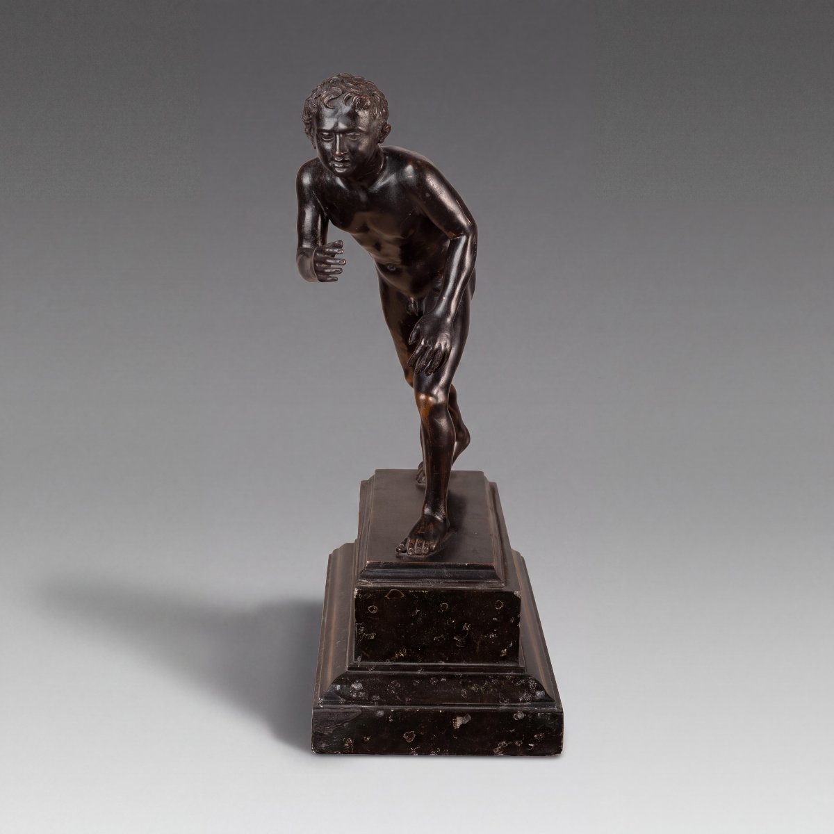 Sculpture en bronze du XIXe siècle issue du Grand Tour intitulée « Le coureur »  -photo-4