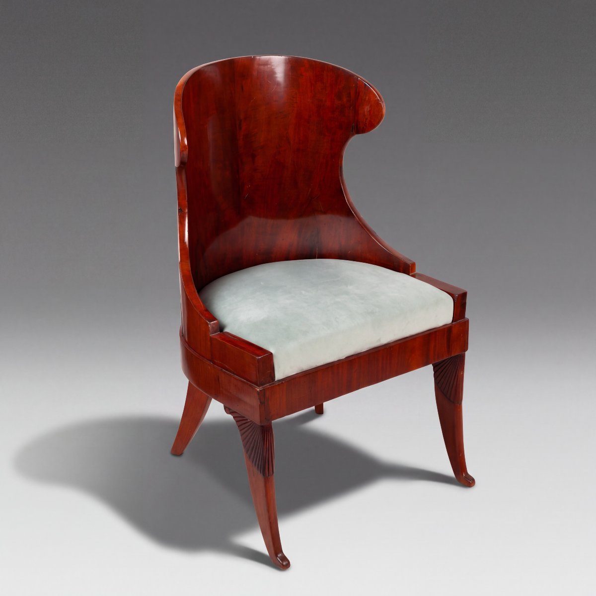 Paire de fauteuils anciens russes en acajou, vers 1810-1820 | Mobilier de style Empire russe-photo-2