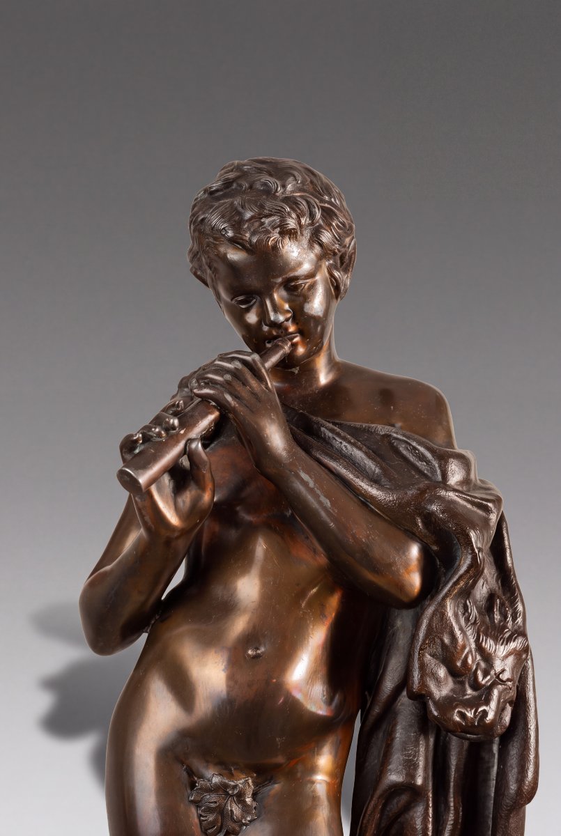 Faune français antique jouant de la flûte – Sculpture classique en zinc bronzé du XIXe siècle-photo-4