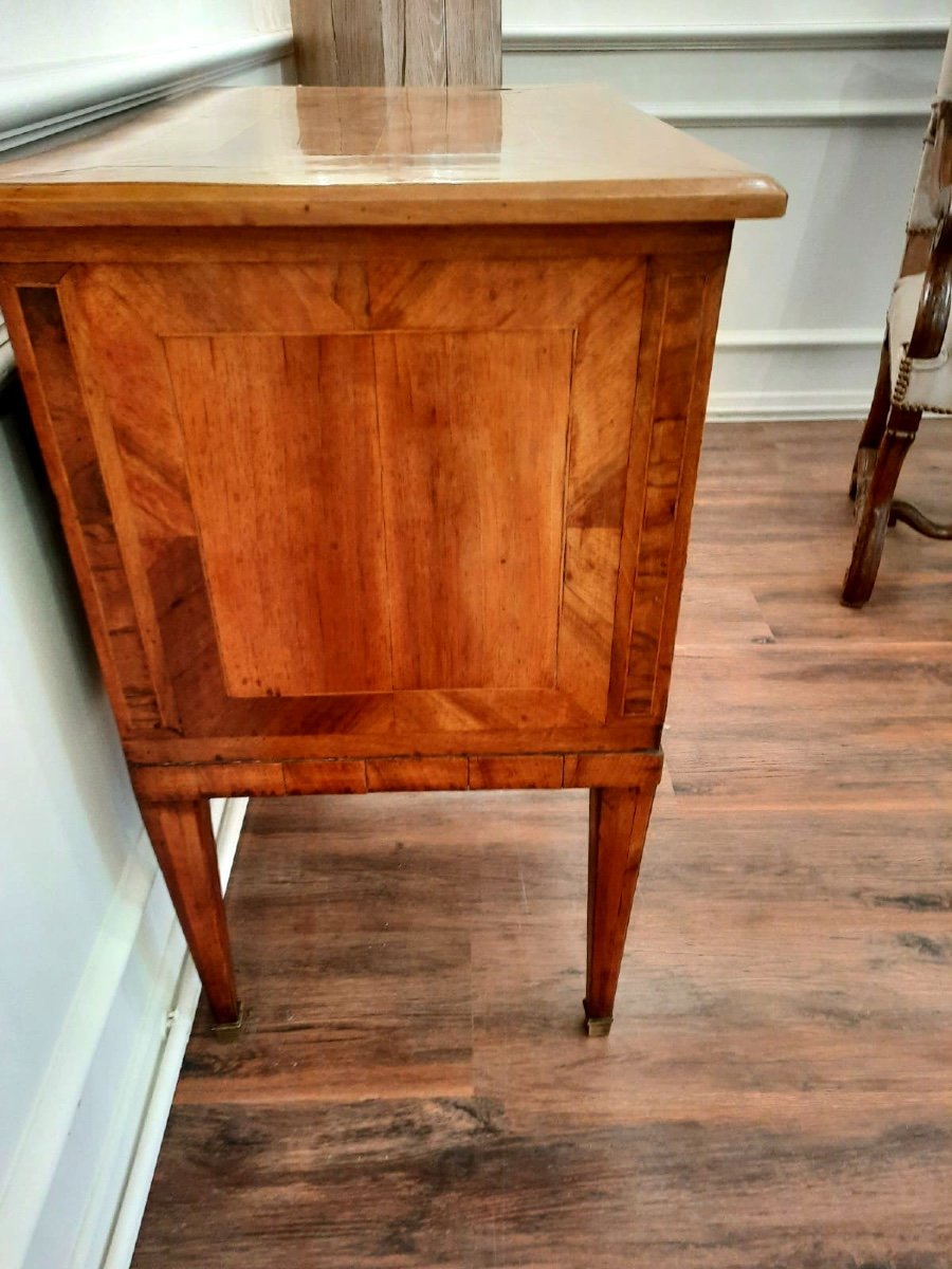 Petite Commode En Placage De Noyer. de style  Directoire.circa 1820. Vallée Du Rhône. XIXème-photo-4
