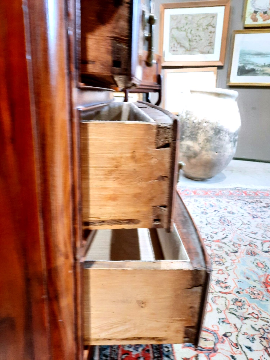 Commode d'époque Louis XIV en Noyer. Région Vallée Du Rhône XVIIIème.-photo-4