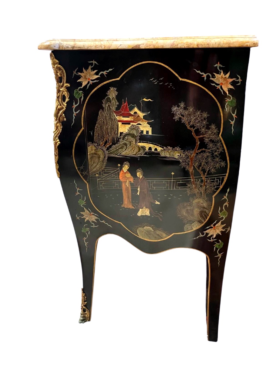 Louis XV Style Chinese Lacquer Commode With Curved Front. 20th Century.-photo-5