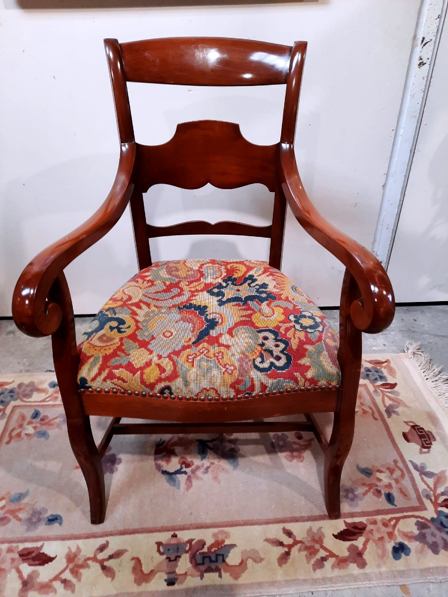 Paire de sièges Louis Philippe XIXème siècle en acajou : tapisserie au petit point-photo-4