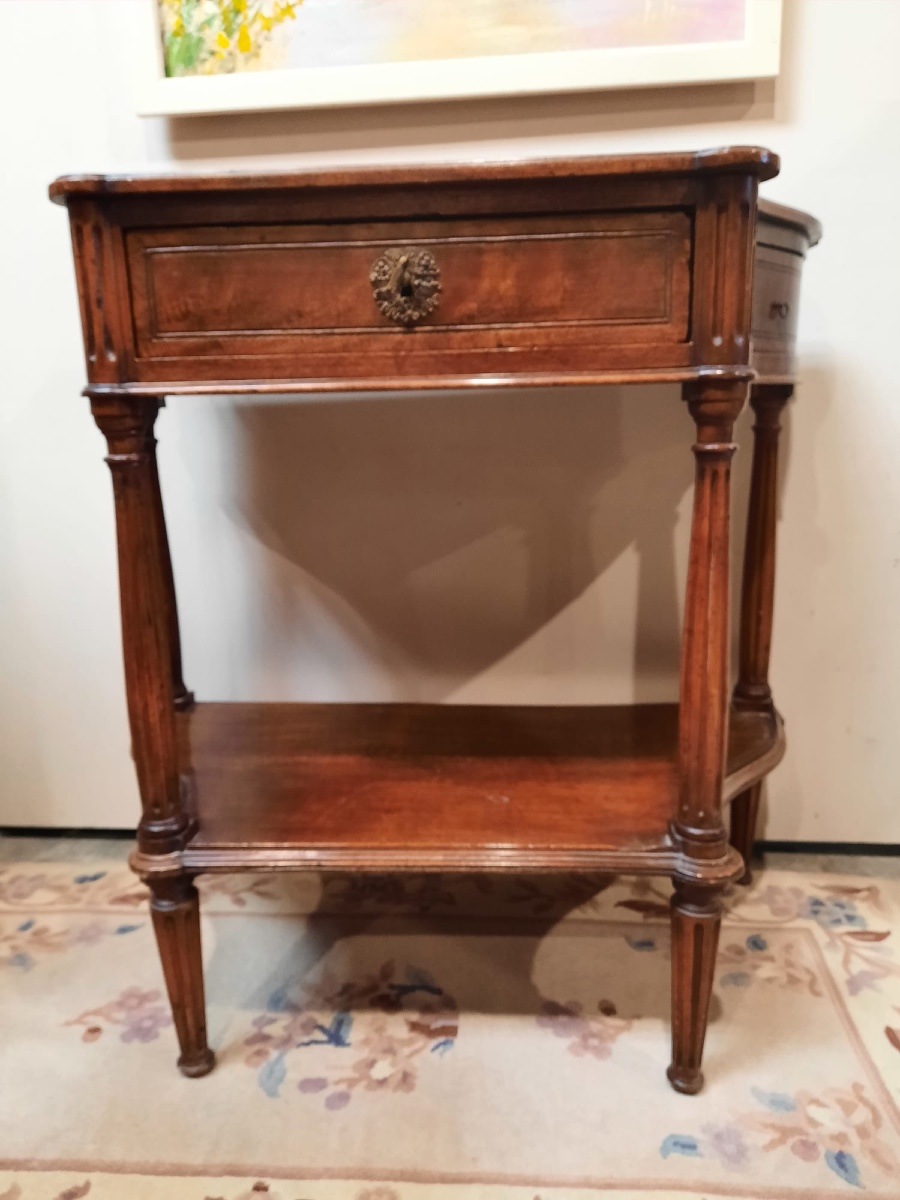 Small Louis XVI Walnut Console, Curved, Early 19th Century.-photo-2