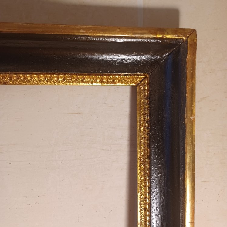 CADRE ANCIEN EN BOIS DORE ET LAQUE NOIR D'EPOQUE LOUIS XVI-photo-1