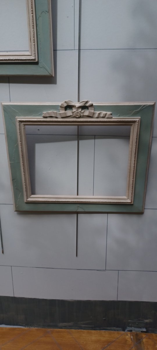 Pair Of Carved Wooden Frames With Patina In The Louis XVI Style-photo-3