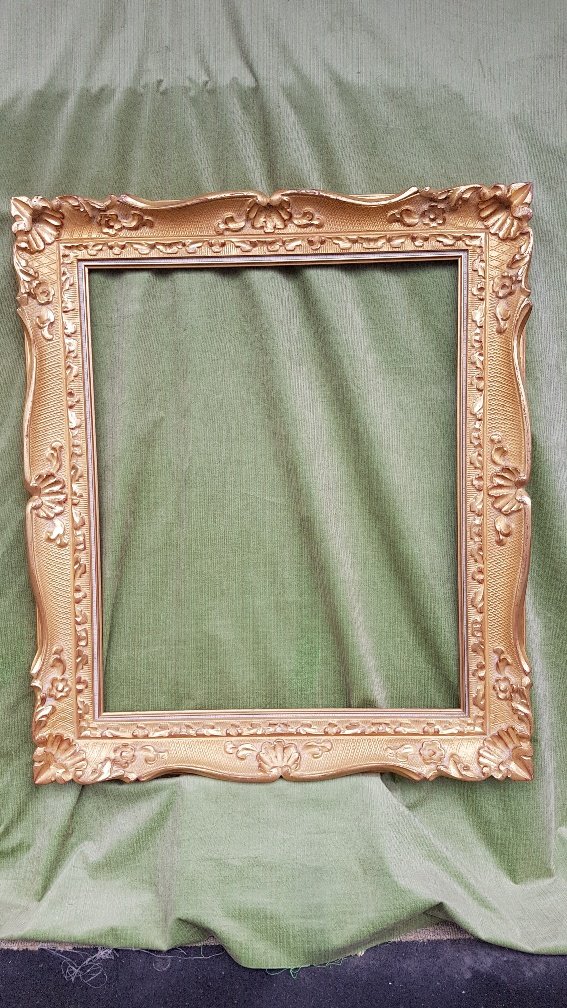 Cadre Doré De Style néo  Louis XV En Bois Sculpté 