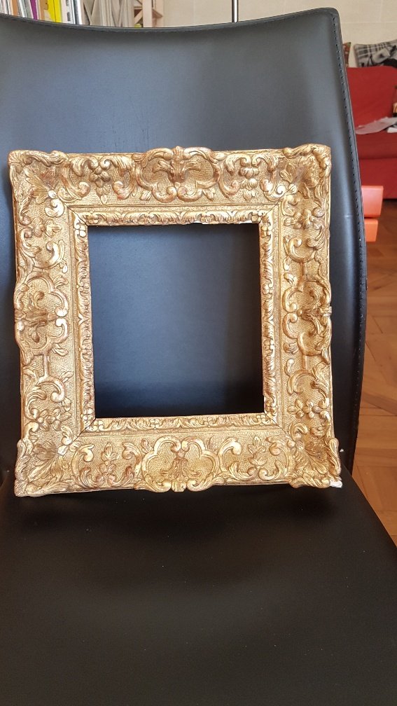 Cadre d'époque Louis XIV En Chêne Sculpté Et Doré
