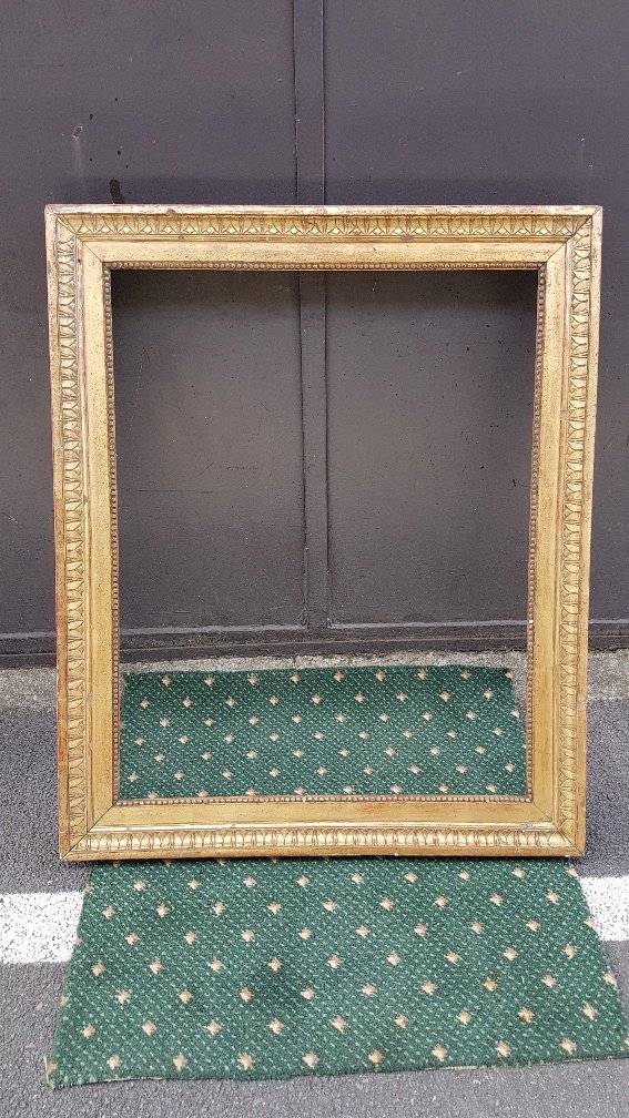 Cadre d'époque Louis XVI En Bois Sculpté Et Doré