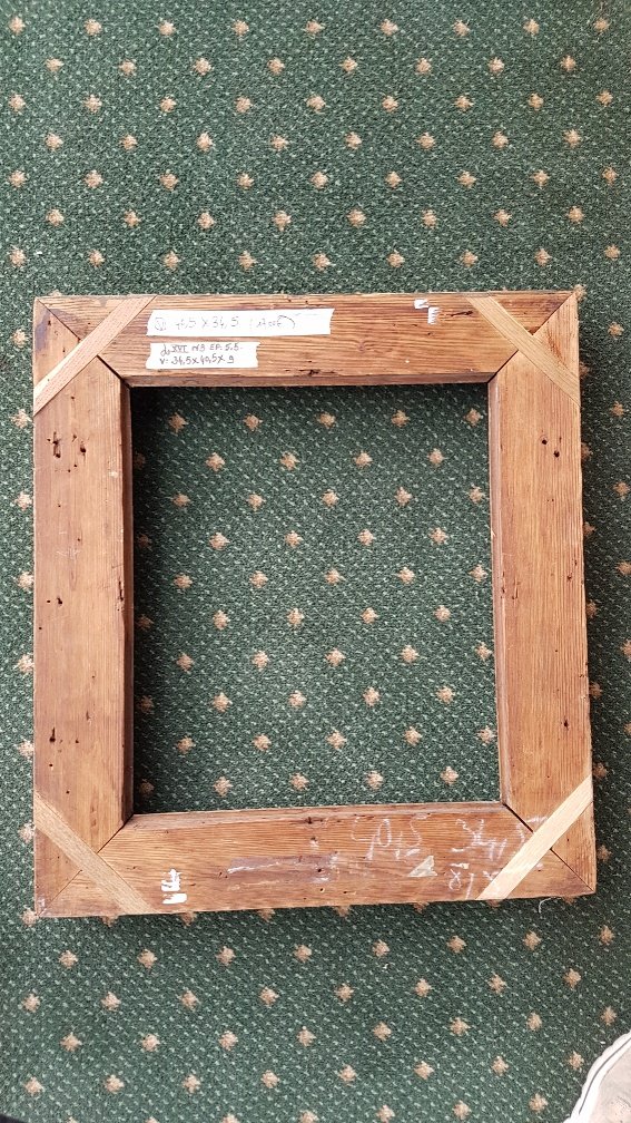 Cadre d'époque LOUIS XVI  dit " à canaux " en bois sculpté et doré-photo-1
