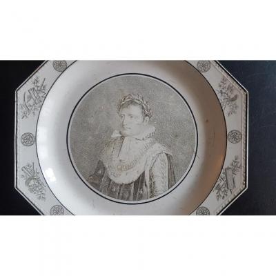 Paire d'Assiettes  à l'Effigie De l'Empereur Napoléon Premier Et De Marie-louise  d'Autriche