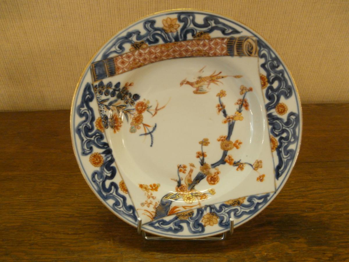 Assiette En Porcelaine De Chine, 18ème.