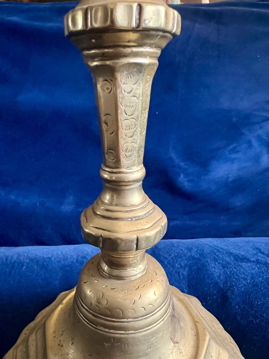 Paire de bougeoirs en bronze doré époque Louis XIV-photo-3