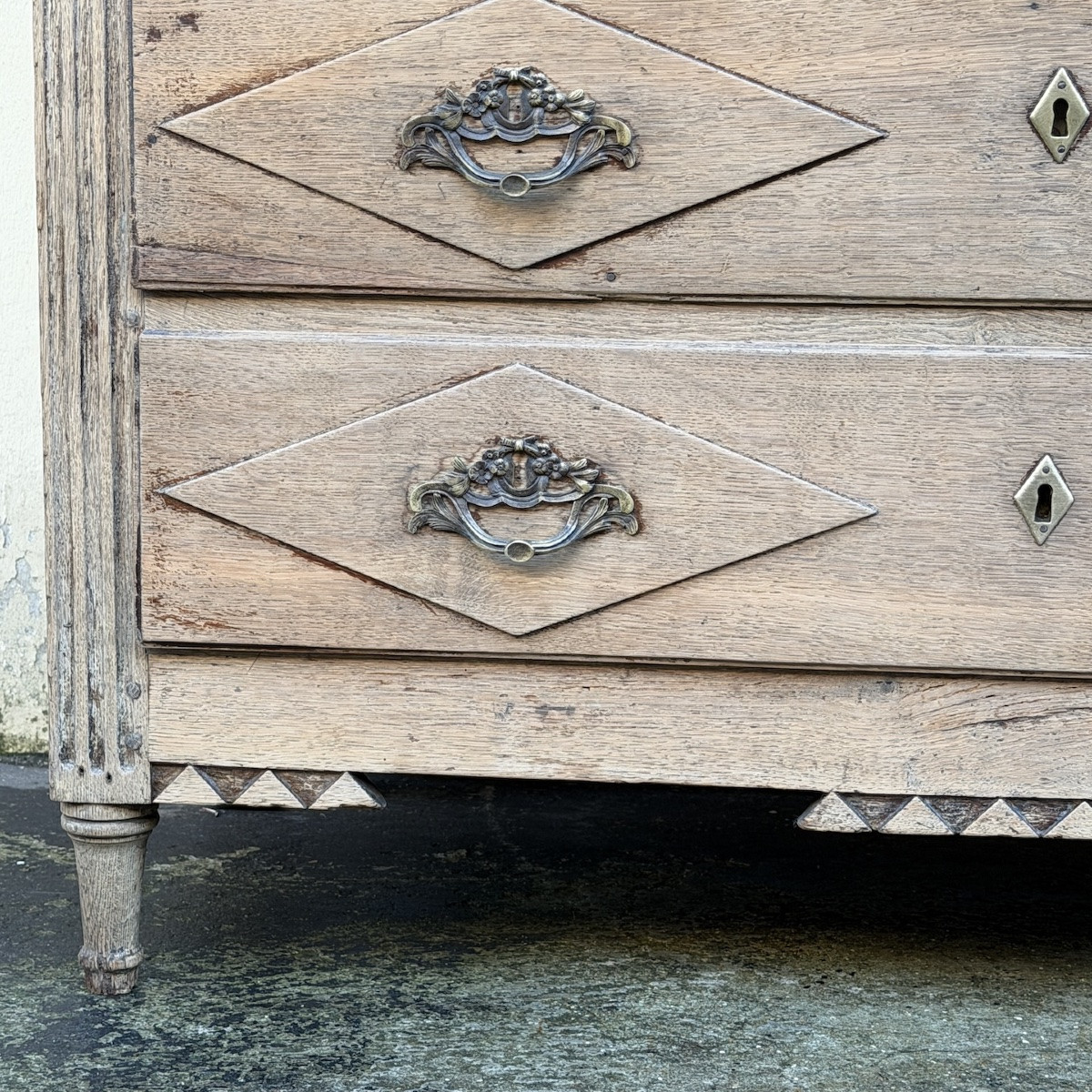 Oak Chest Of Drawers-photo-1