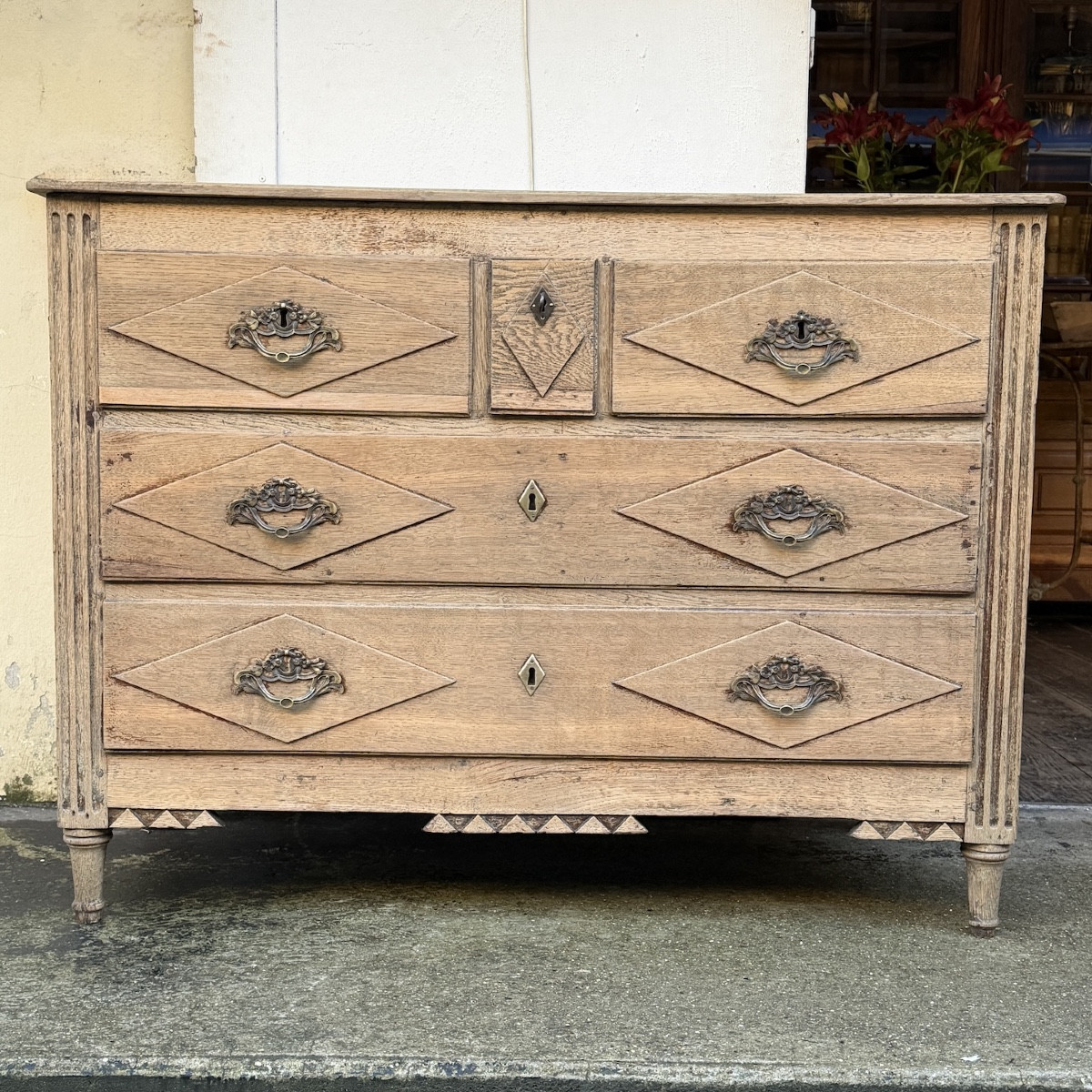 Oak Chest Of Drawers