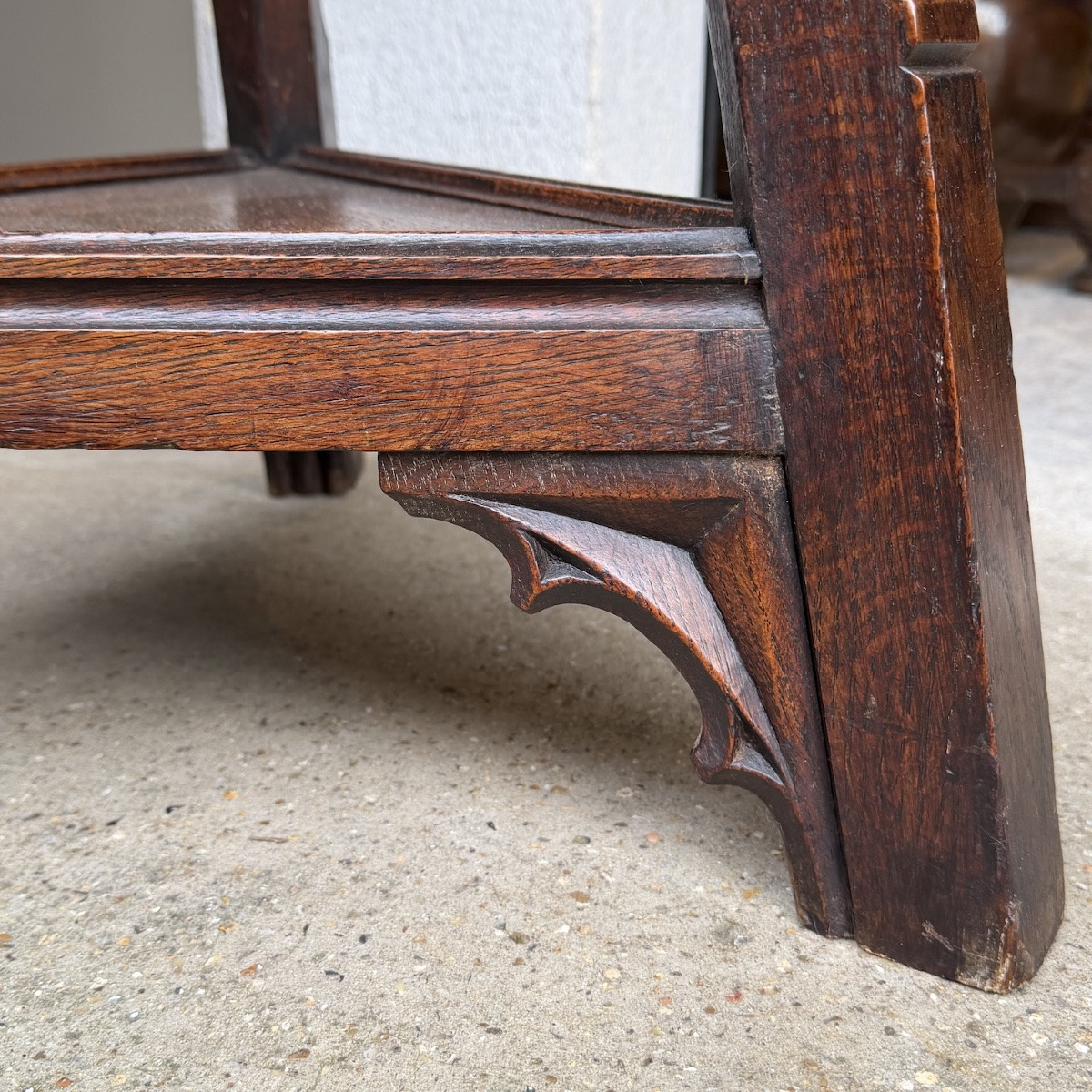 Néo-gothic Pedestal-photo-3