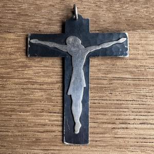Christ en métal argenté