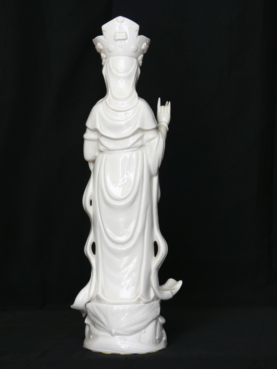 Guanyin en porcelaine blanche de Dehua-photo-3