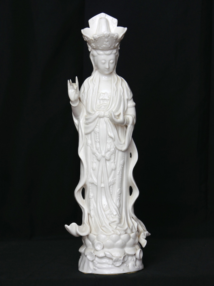 Guanyin en porcelaine blanche de Dehua-photo-1
