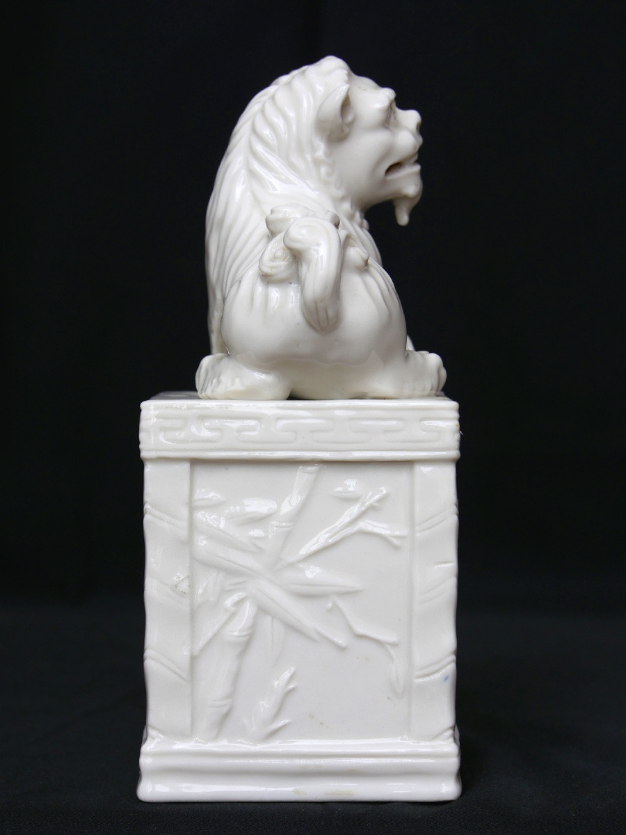 Chien de Fô en porcelaine blanche de Dehua-photo-2