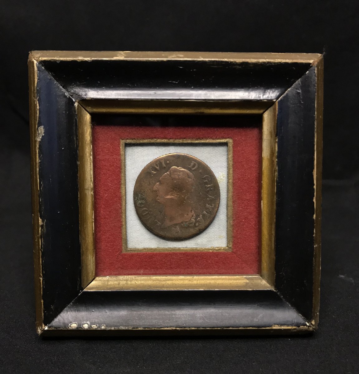 Reliquary And Miniature Presenting A Piece Of Louis XVI Before The Revolution Of 1789-photo-3