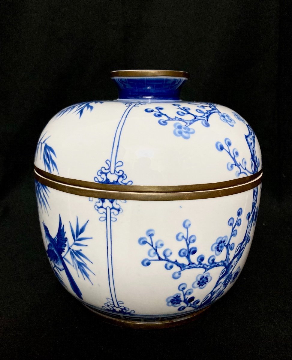 Chinese Covered Pot Or Bowl-photo-3