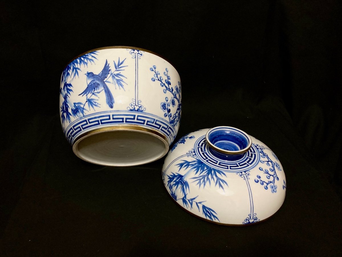 Chinese Covered Pot Or Bowl-photo-1