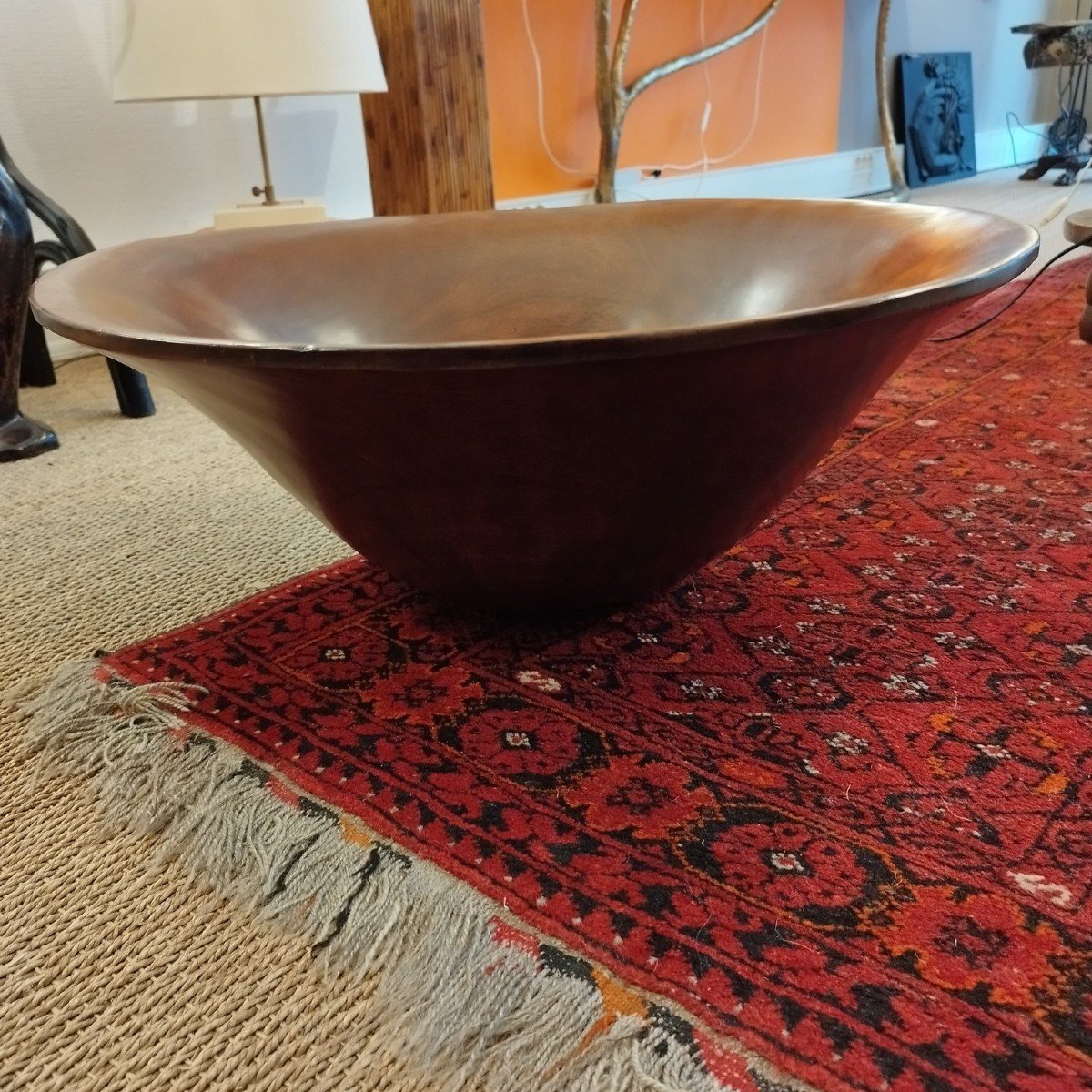Imposing One-piece Carved Wooden Bowl-photo-3