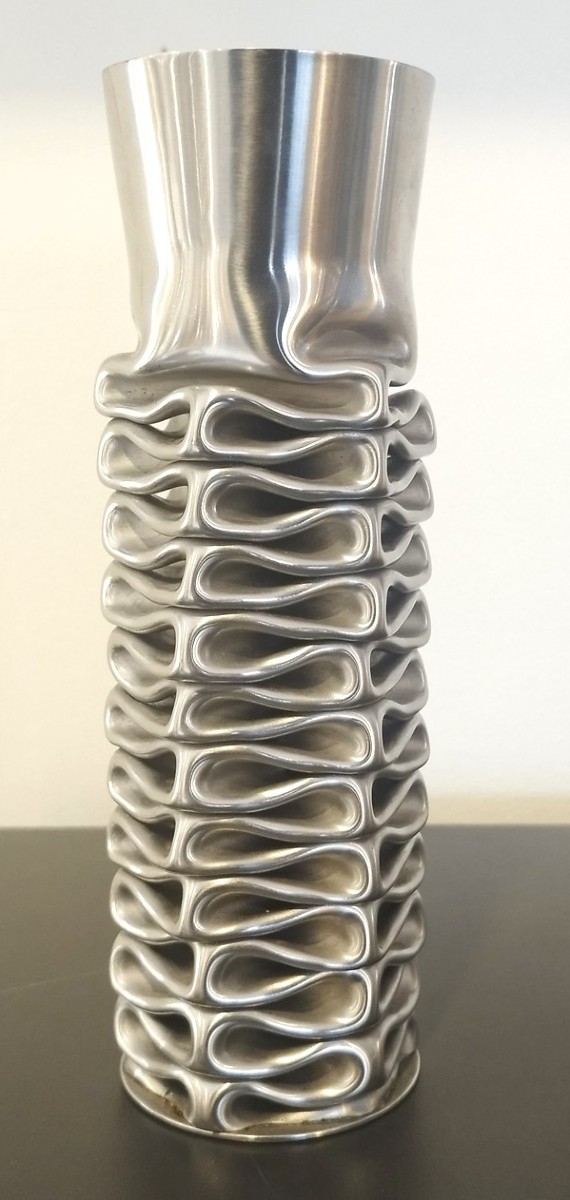 Vase en métal compressé, 1970's