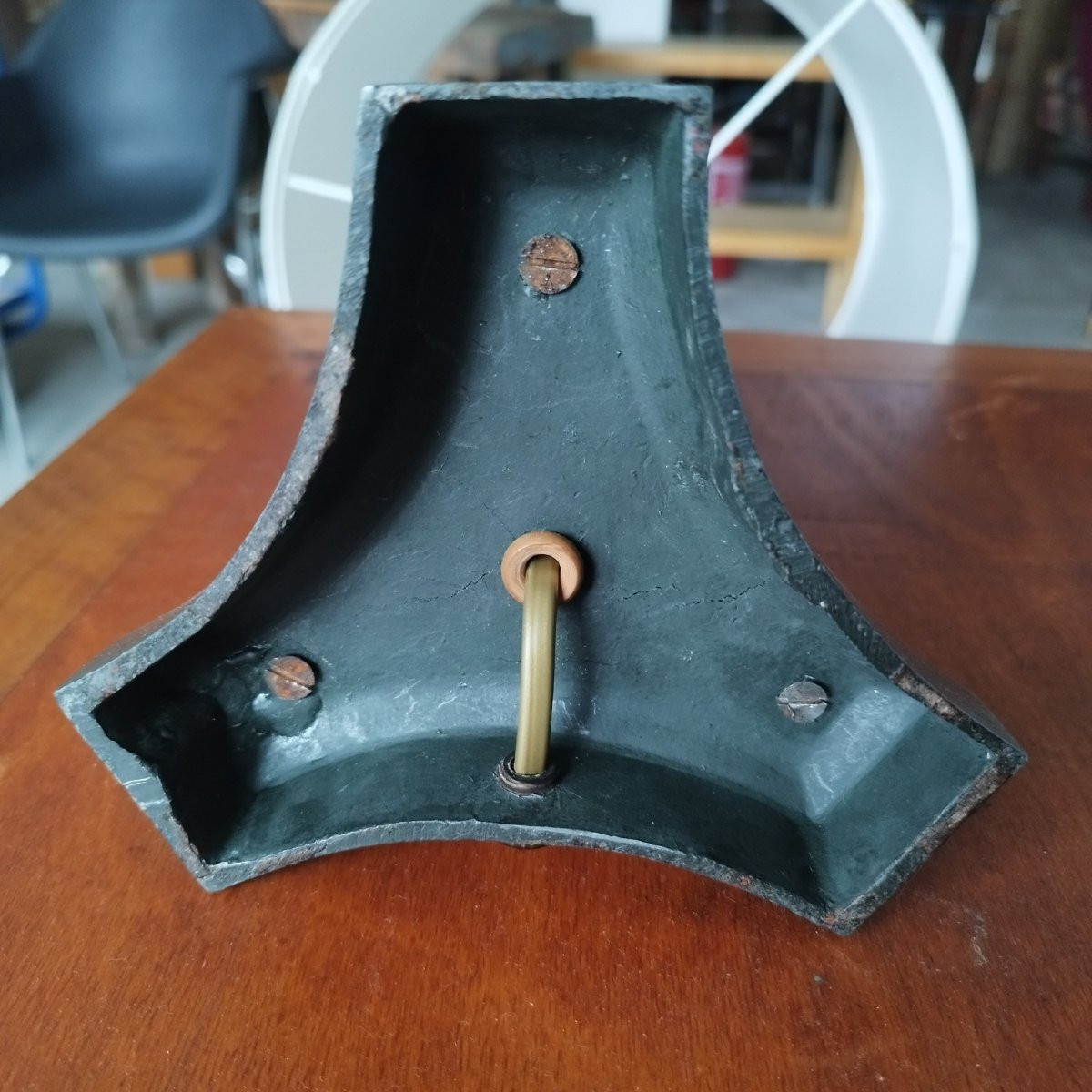 Paire de lampes néo-classique, en régule patiné et laiton-photo-2