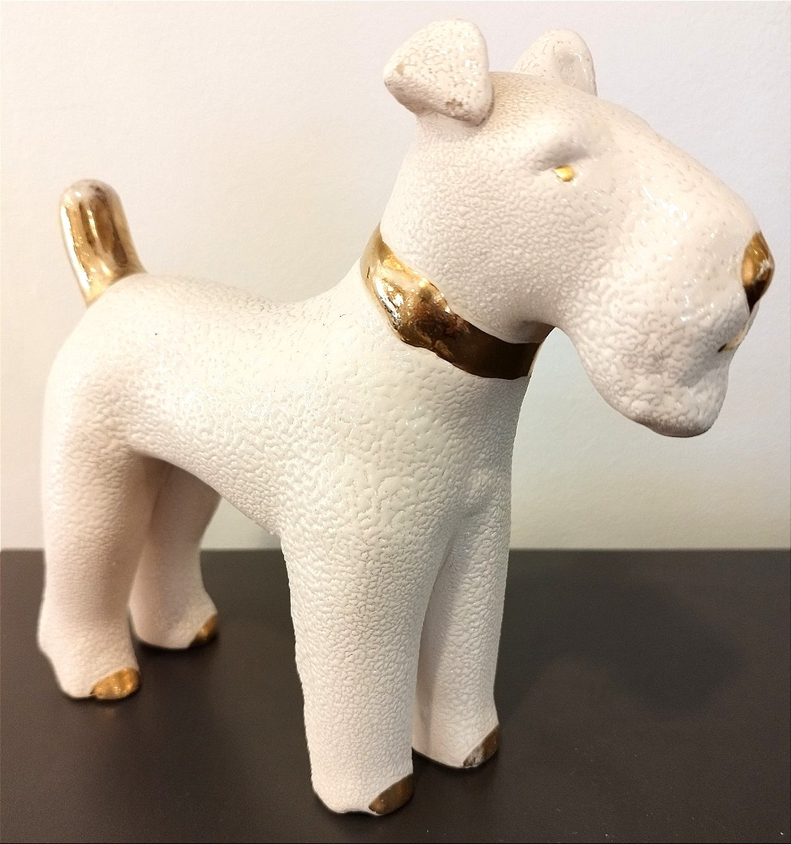 Large Art Deco Fox Terrier In Crisp Earthenware Enhanced With Gold, Attributed To Vinsare, Sèvres