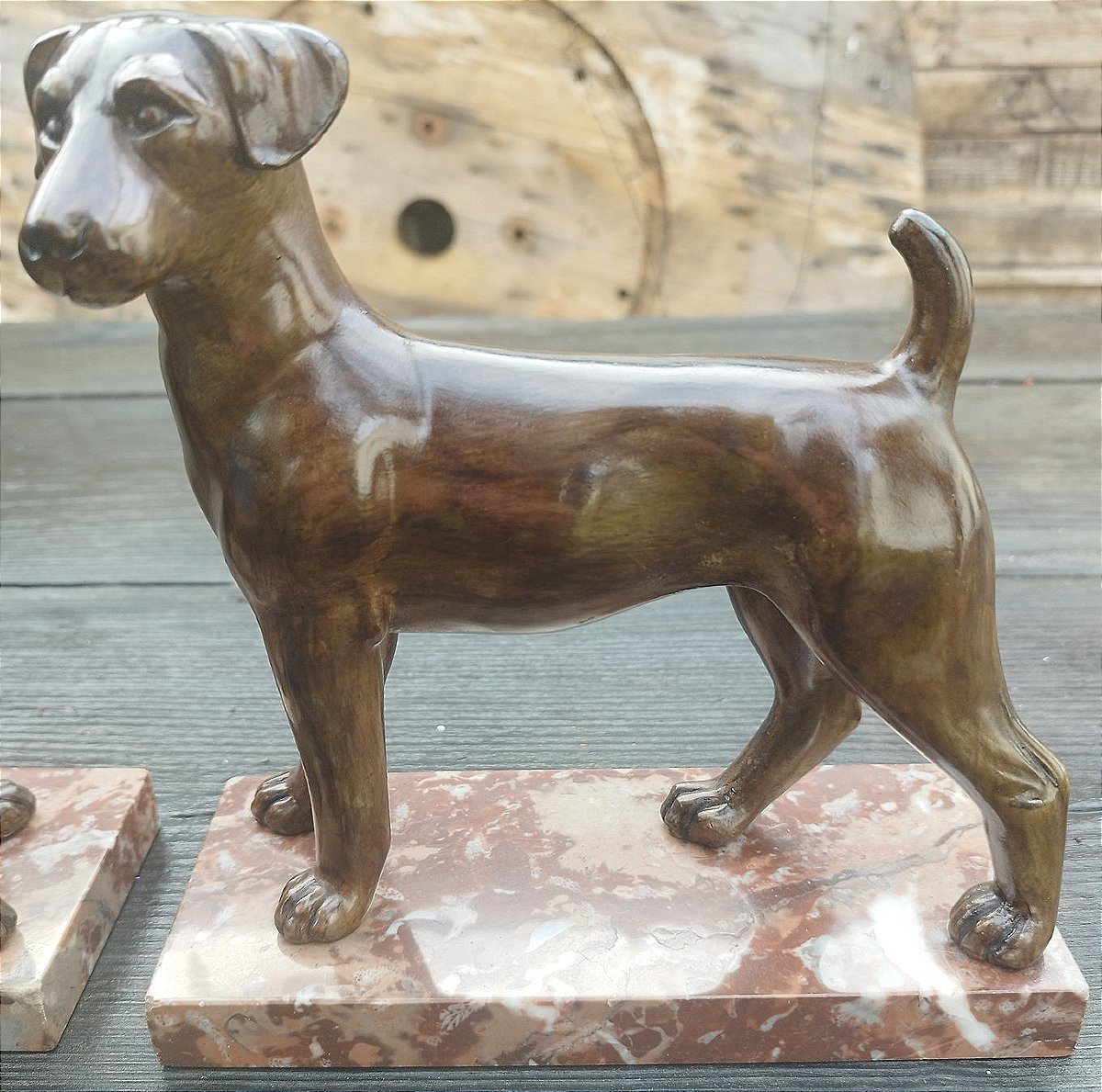 Grande paire de chiens en régule teintés sur base en marbre art-déco-photo-4