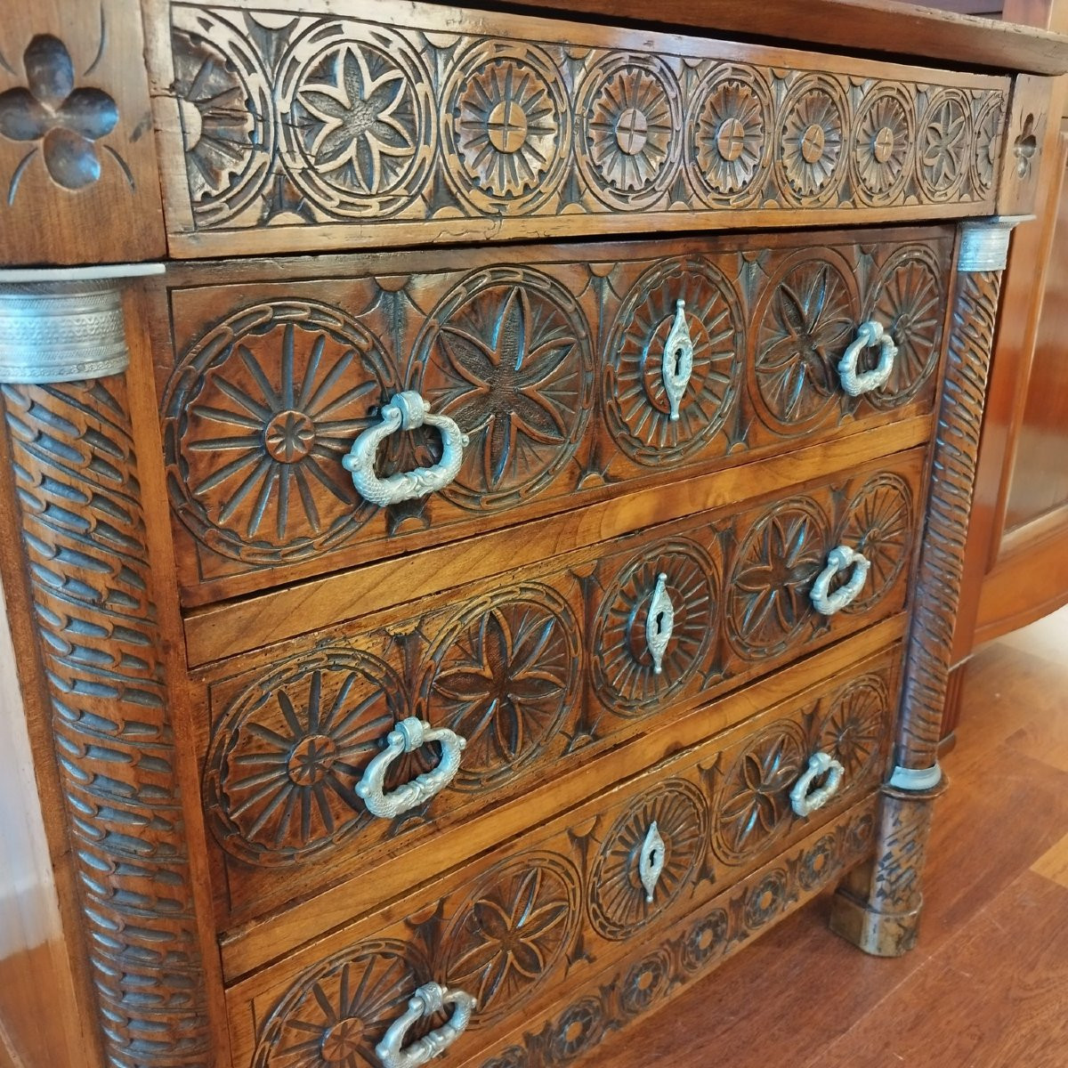 Commode art populaire sculptée, 19ème-photo-3