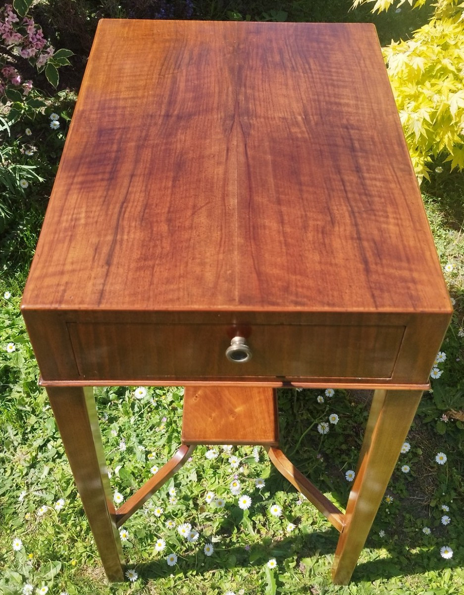 Walnut Side Table With One Drawer, Early 20th Century
