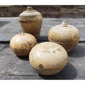 Set Of 4 Sawankhalok Covered Pots, Thailand, 15th/16th Century