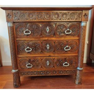 Commode art populaire sculptée, 19ème