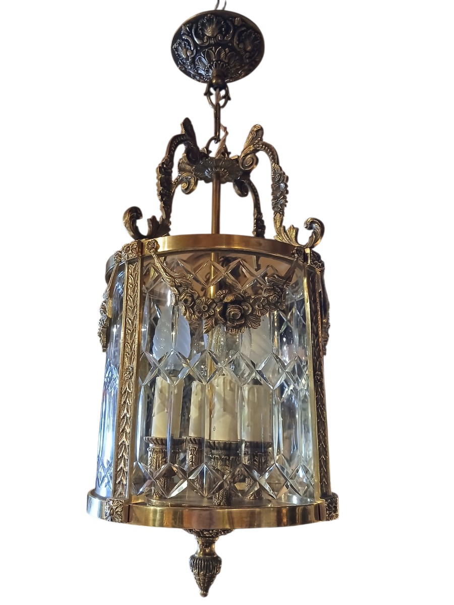 Paire de lanterne à suspendre en laiton et cristal ciselé XXème