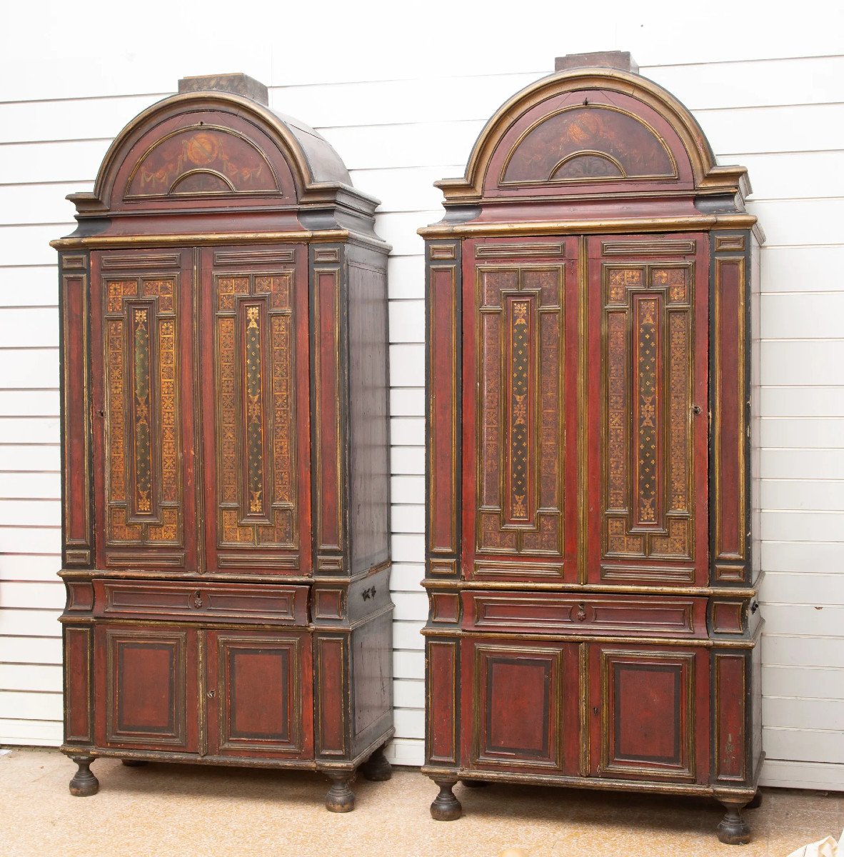 Pair Of XIXth Cabinets , Painted And Gilded Wood.-photo-2