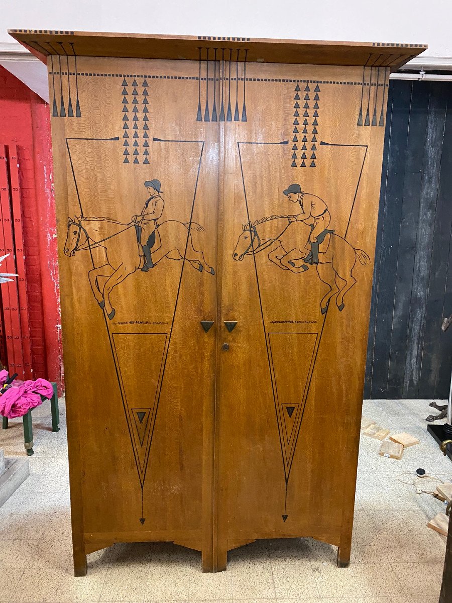 Originale Et Rare Grande Armoire A Décor De Jockeys Circa 1900/1930-photo-2