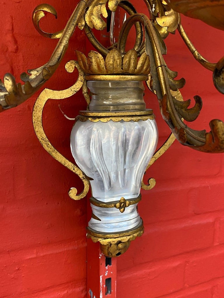 Maison Baguès,  Exceptionnelle Applique Murale à 5 Bras Lumineux En Métal Doré Et Verre Dépoli -photo-5