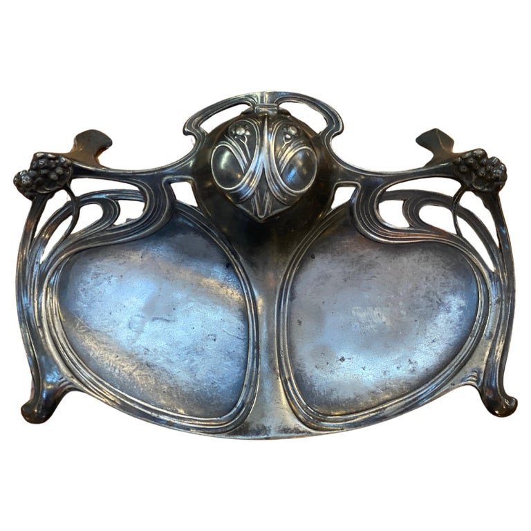 Encrier Art Nouveau En étain , Circa 1900 , Avec Son Godet En Verre