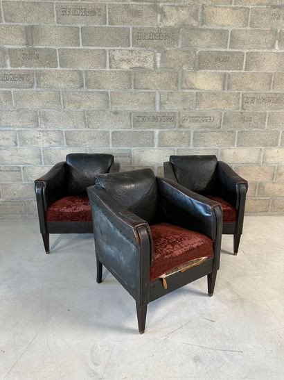 Suite Of Three Leather Club Armchairs Circa 1900/1930-photo-1