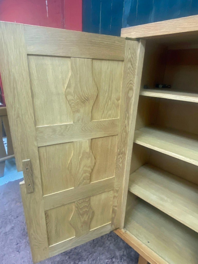 Guillerme et Chambron , cabinet en chêne Edition Votre Maison circa 1970-photo-3