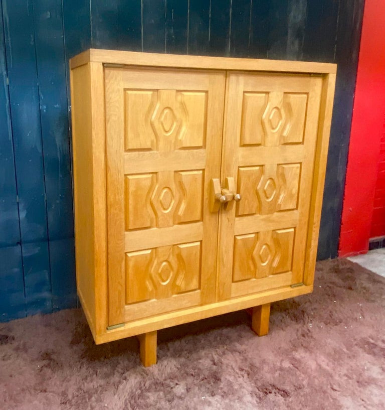 Guillerme et Chambron , cabinet en chêne Edition Votre Maison circa 1970