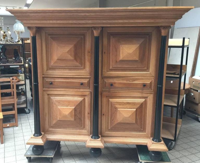 Grand Buffet Neoclassique En Chêne, Ouvrant Par 4 Portes Et 2 Tiroirs -photo-2