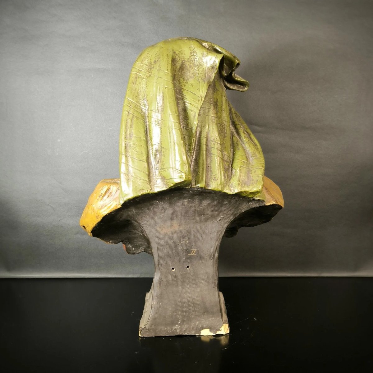 GOLDSCHEIDER éditeur. Buste de jeune fille orientale. Terre cuite polychrome circa 1900-photo-3