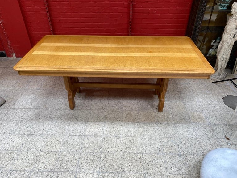 Guillerme et Chambron , grande table de salle a manger en chêne , Edition Votre Maison 1970-photo-1