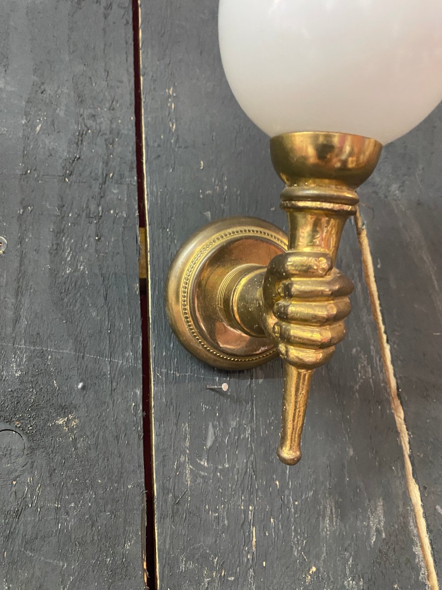 Pair Of "hands" Wall Sconces In Brass And Opal Glass, Circa 1950–1960-photo-2